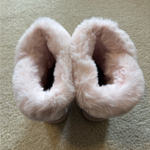 Juicy Couture Pink Bow Boots - Picture 2 of 6